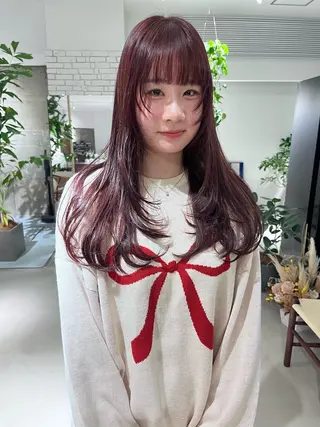 ロング Yui⭐️ 透け感カラーのヘアスタイル
