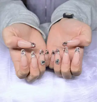 ネイル Lee Nailsのネイルデザイン