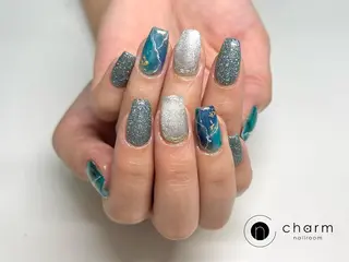ネイル ネイルルーム チャームのネイルデザイン