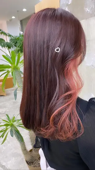 ロング カラー KVELL ユナのヘアスタイル
