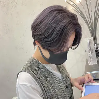 ショート カラー DEAN ISLA 大人レイヤーカットのヘアスタイル