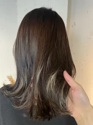 ミディアム カラー 透明感・美髪 monsoワニベユナのヘアスタイル