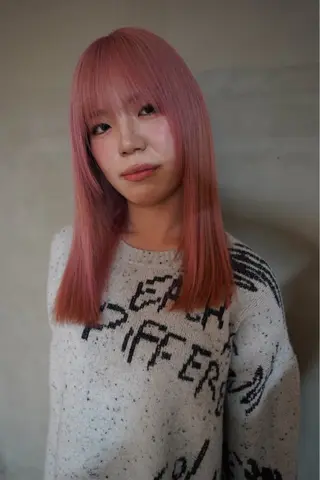 ミディアム カラー 石江 奈琉のヘアスタイル