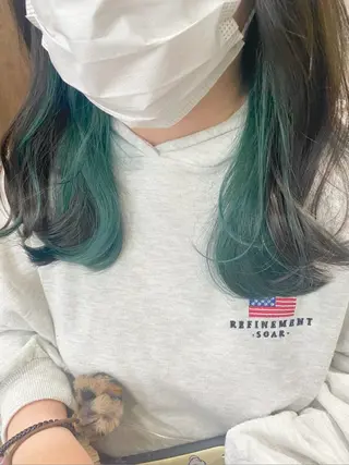 セミロング カラー ＳＨＩ ＺＵのヘアスタイル