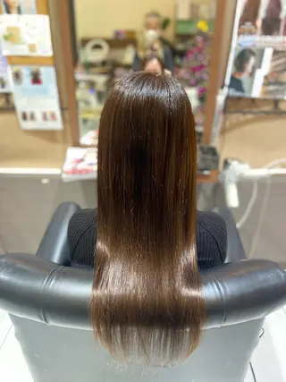 ロング Aphrodite 横手 亜紀のヘアスタイル