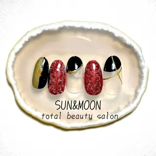 ネイル SUN&MOON REOのネイルデザイン