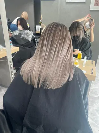 カラー 草島 友樹のヘアスタイル