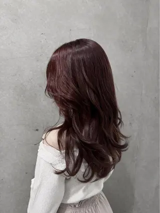 セミロング 🖤yumi🖤🎀 透明感カラー韓国ヘアのヘアスタイル