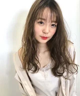 ロング misaki🎀 まろみ透け感カラーのヘアスタイル