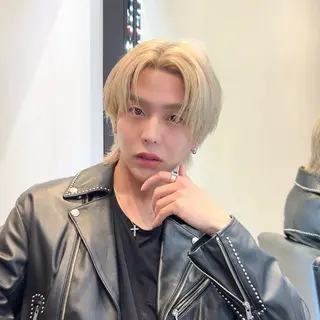 ミディアム カラー メンズ 岡田大志🇰🇷 中/韓メンズヘアのヘアスタイル