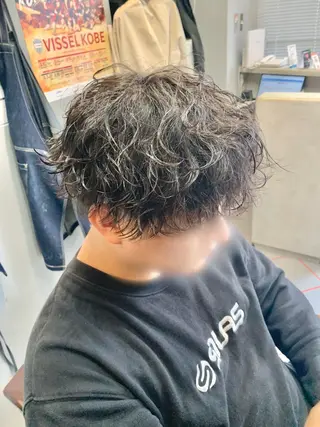 ショート パーマ メンズ 【扱いやすいパーマ】 眞鍋拓己のヘアスタイル