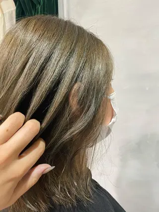 ミディアム 大久保 優香のヘアスタイル