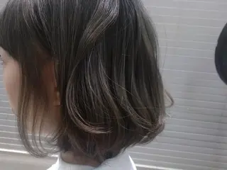 カラー hase _のヘアスタイル