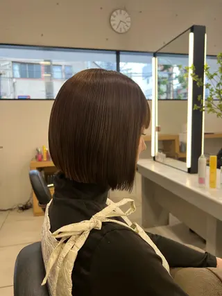 ショート nene 暖色/艶感カラー🍒のヘアスタイル