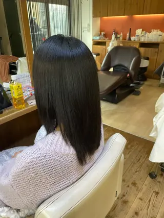ミディアム 山木 裕子のヘアスタイル