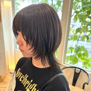 ミディアム 鈴木 祐香のヘアスタイル