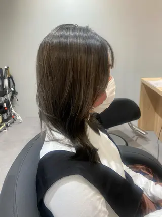 セミロング マスイ カイセイのヘアスタイル