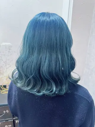 セミロング カラー ARISA🦋推し・ アニメカラー/派手髪のヘアスタイル