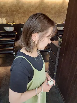 ショート 岩岡 つなみのヘアスタイル