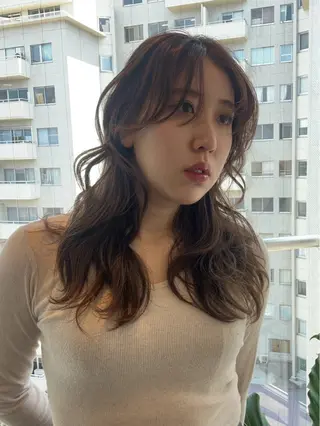 セミロング カラー ナチュラル大人っぽい スタイル　MAORIのヘアスタイル