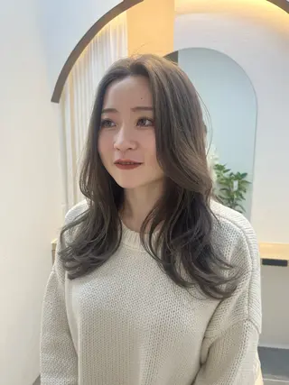 セミロング カラー 柔らかい艶暖色 レイヤー🫧姫汝のヘアスタイル