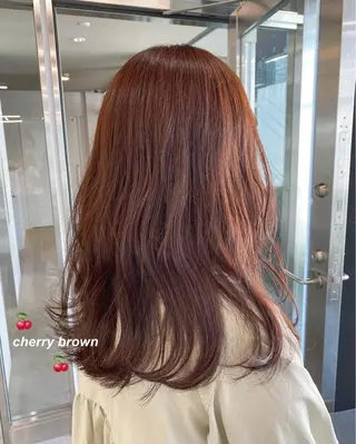 ミディアム ナガイ アヤのヘアスタイル