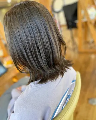 ミディアム カラー 荒木 ひろかのヘアスタイル