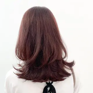 ミディアム 伊良波 香里のヘアスタイル
