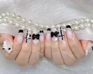 ネイル 🦋 Queenieのネイルデザイン