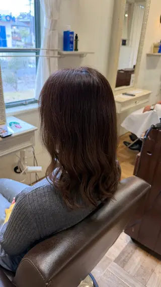 セミロング 南草津/トレンドカラ ー/パーマ 西村美月のヘアスタイル