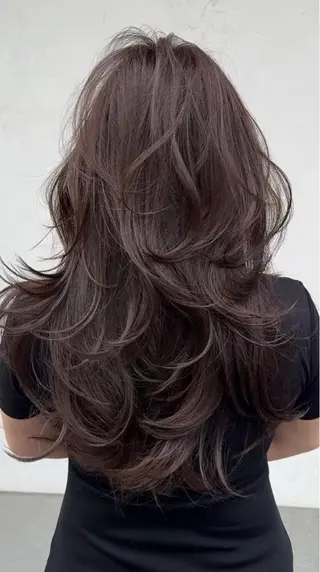 ロング カラー 韓国風レイヤーカラー ライムのヘアスタイル