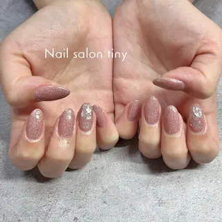 ネイル Nail salon tiny🩵のネイルデザイン