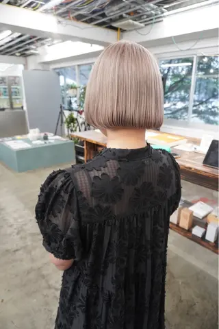 ショート カラー パーマ ヘアアレンジ 髪と音処　マトぺ所属・デザインカラー/ボブ ブリーチカラー/ユリのヘアスタイル