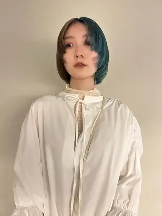 ミディアム カラー レイヤーカット/ マリアのヘアスタイル