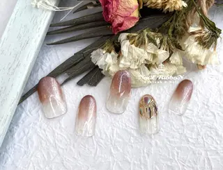 ネイル ネイルリボン 受付スタッフのネイルデザイン