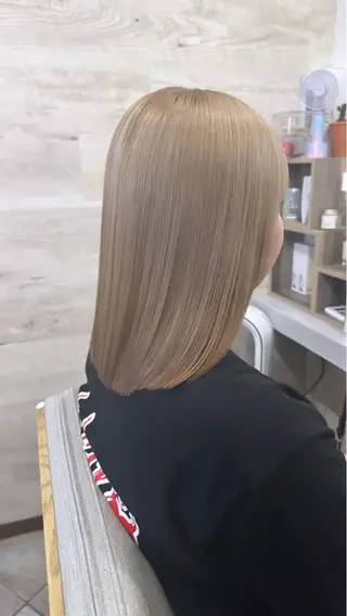ショート カラー ブリーチ koheiのヘアスタイル