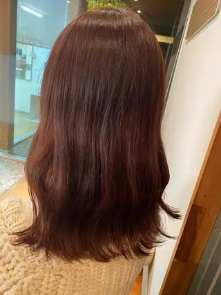 ミディアム 西川 礼菜のヘアスタイル