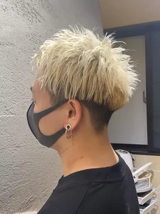 ショート カラー 似合わせ/新宿 顔周りレイヤー/艶髪のヘアスタイル