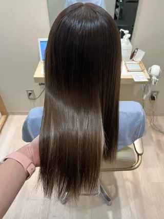 セミロング mina .のヘアスタイル