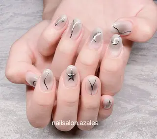 ネイル R inのネイルデザイン