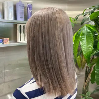 ミディアム カラー sawaka🪽レイ ヤー/酸性ストレートのヘアスタイル