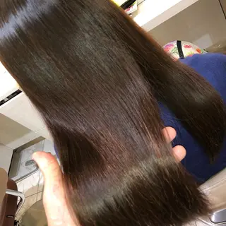 ロング パーマ 安井　昴 💫ブリーチ縮毛矯正のヘアスタイル