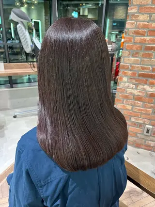 ミディアム 志賀 楓のヘアスタイル