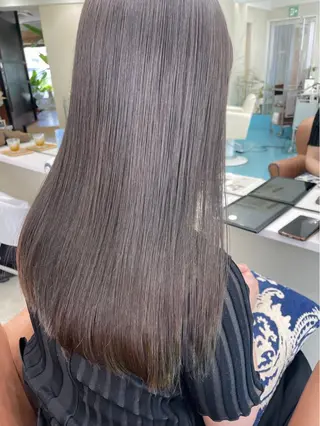 ロング 髪質改善/酸性ストレ ート/ブリーチ縮毛のヘアスタイル