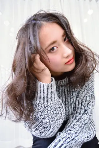 セミロング カラー 花井 啓好のヘアスタイル