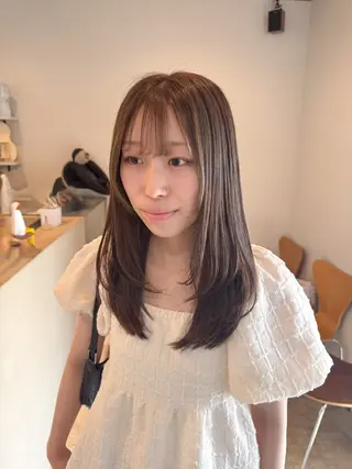 ミディアム 川端 明莉のヘアスタイル