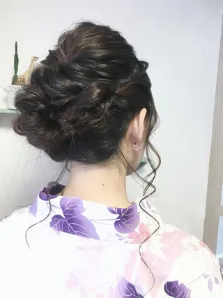 ロング カラー パーマ ヘアアレンジ 推し活専用 【派手髪】飯野ゆかりのヘアスタイル