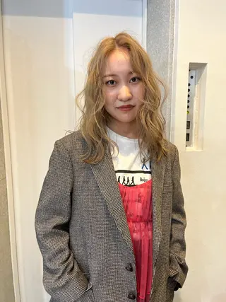 セミロング カラー 💖艶ハイトーン髪質 改善💖ケンシンのヘアスタイル