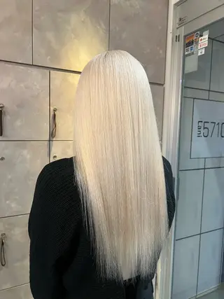 ロング カラー 🎀ハイトーン・艶 カラー HANA🎀のヘアスタイル