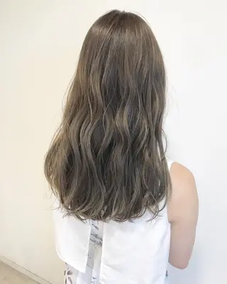 セミロング カラー Miru by INCE HAIRのヘアスタイル